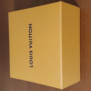 LV purse box